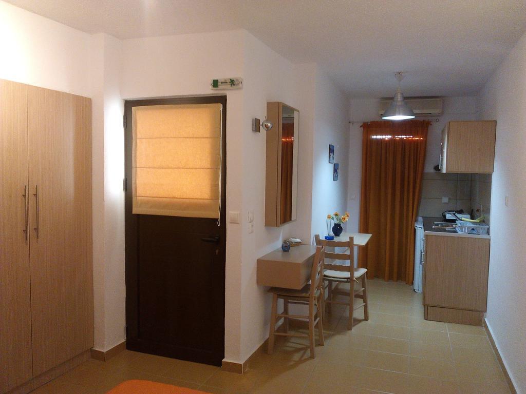 Meltemi Apartment Vourkari Bilik gambar